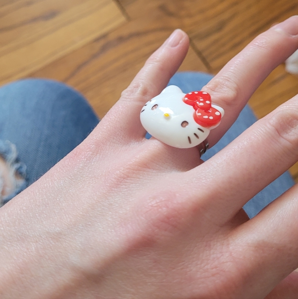 Adjustable Hello Kitty Ring - Picture 14 of 14